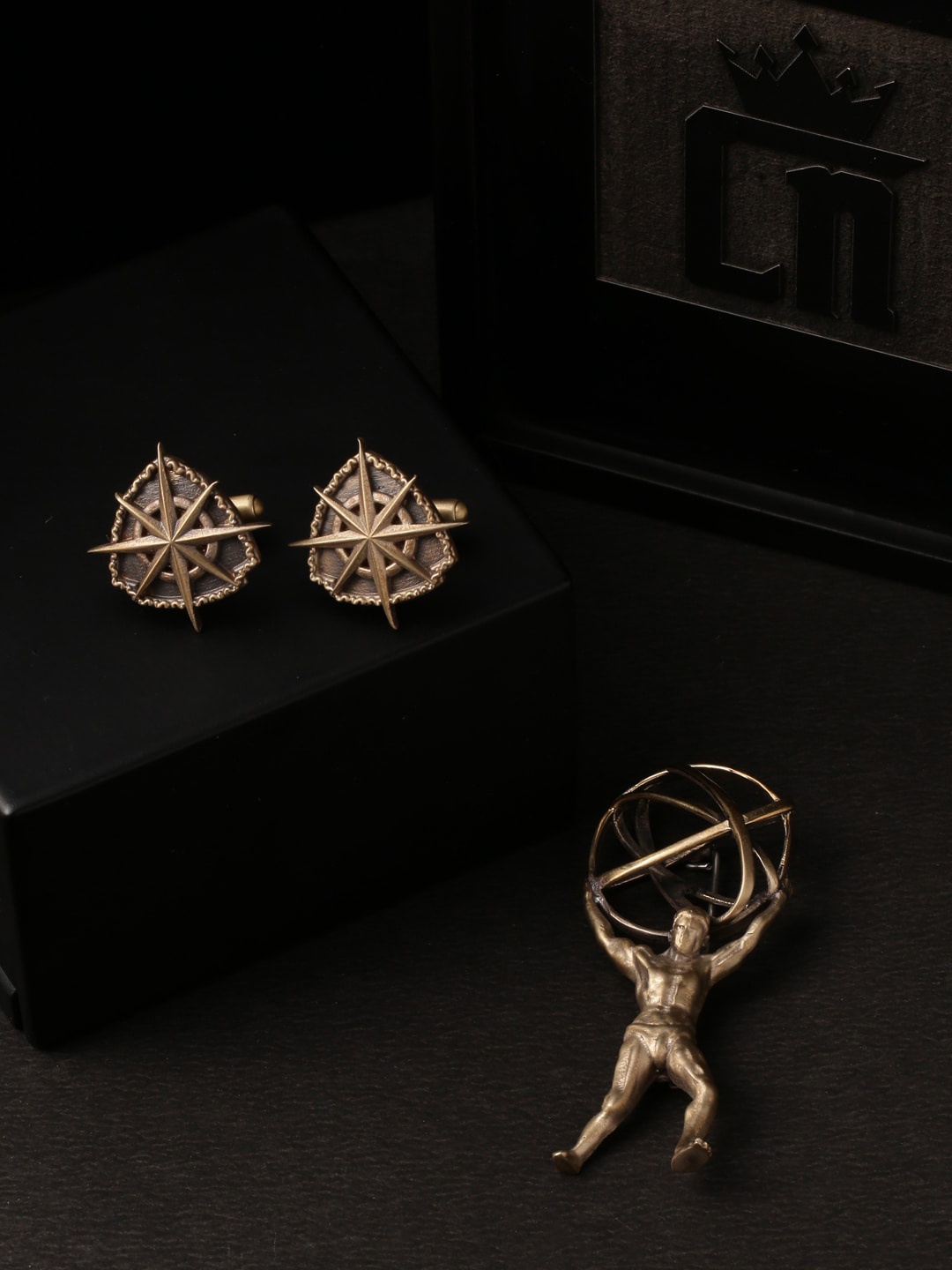 

COSA NOSTRAA Men Gold-Toned Accessory Gift Set