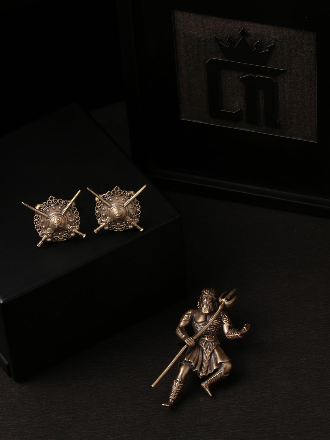 

COSA NOSTRAA Men Gold-Toned Poseidon Gift Set