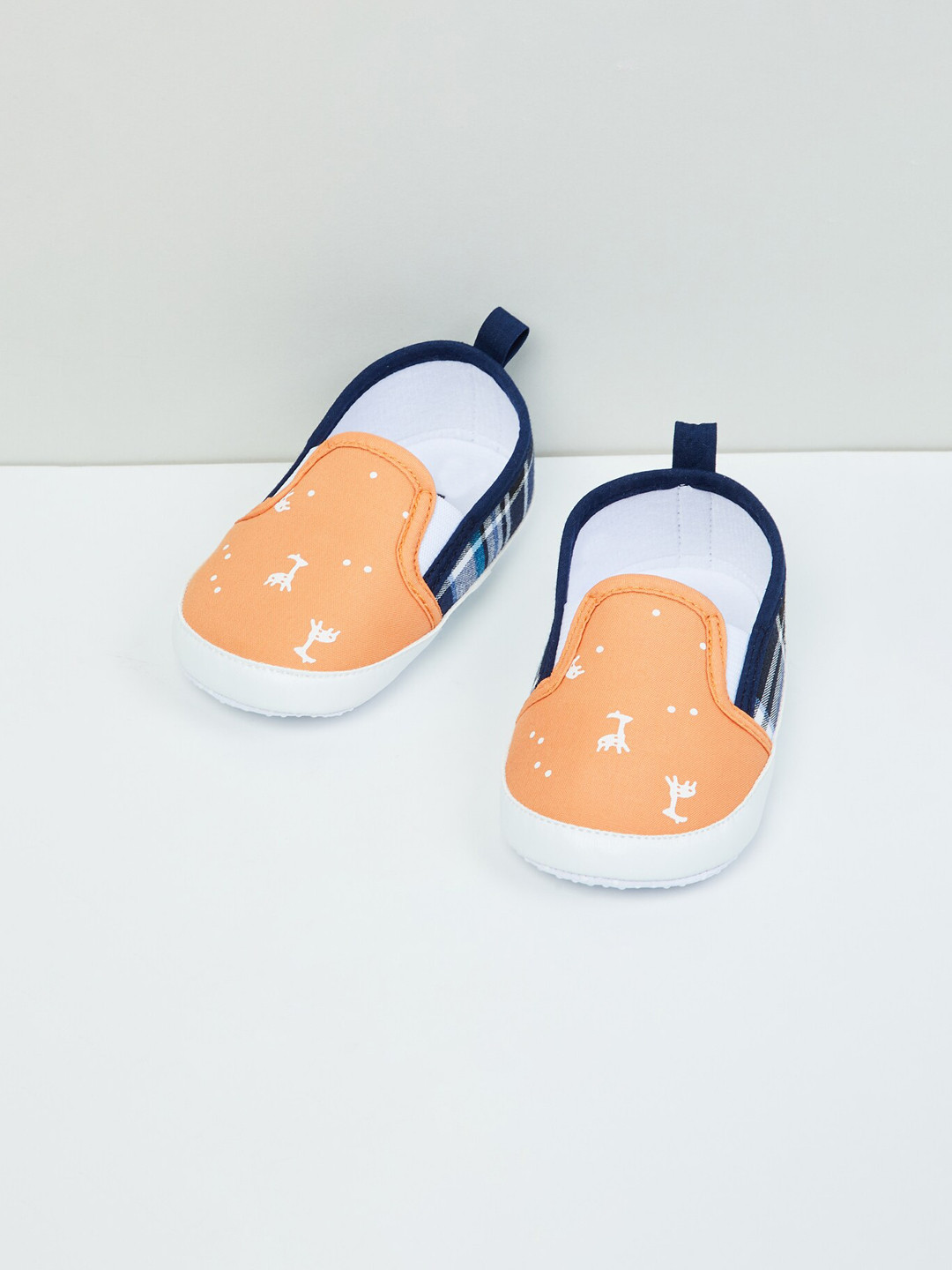 

Max Boys Orange Printed Slip-On Sneakers