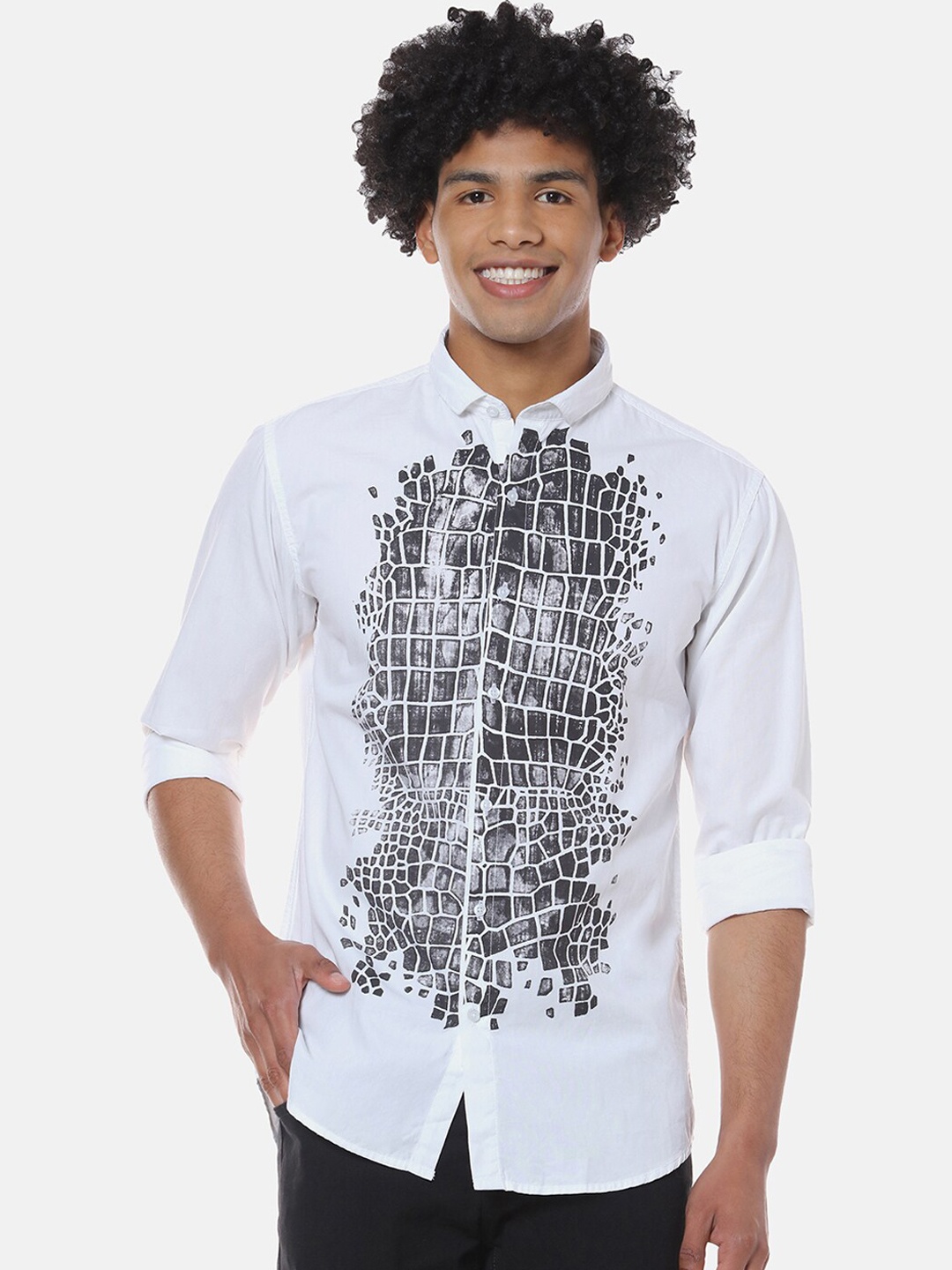 

Campus Sutra Men White Regular Fit Printed Casual Shirt