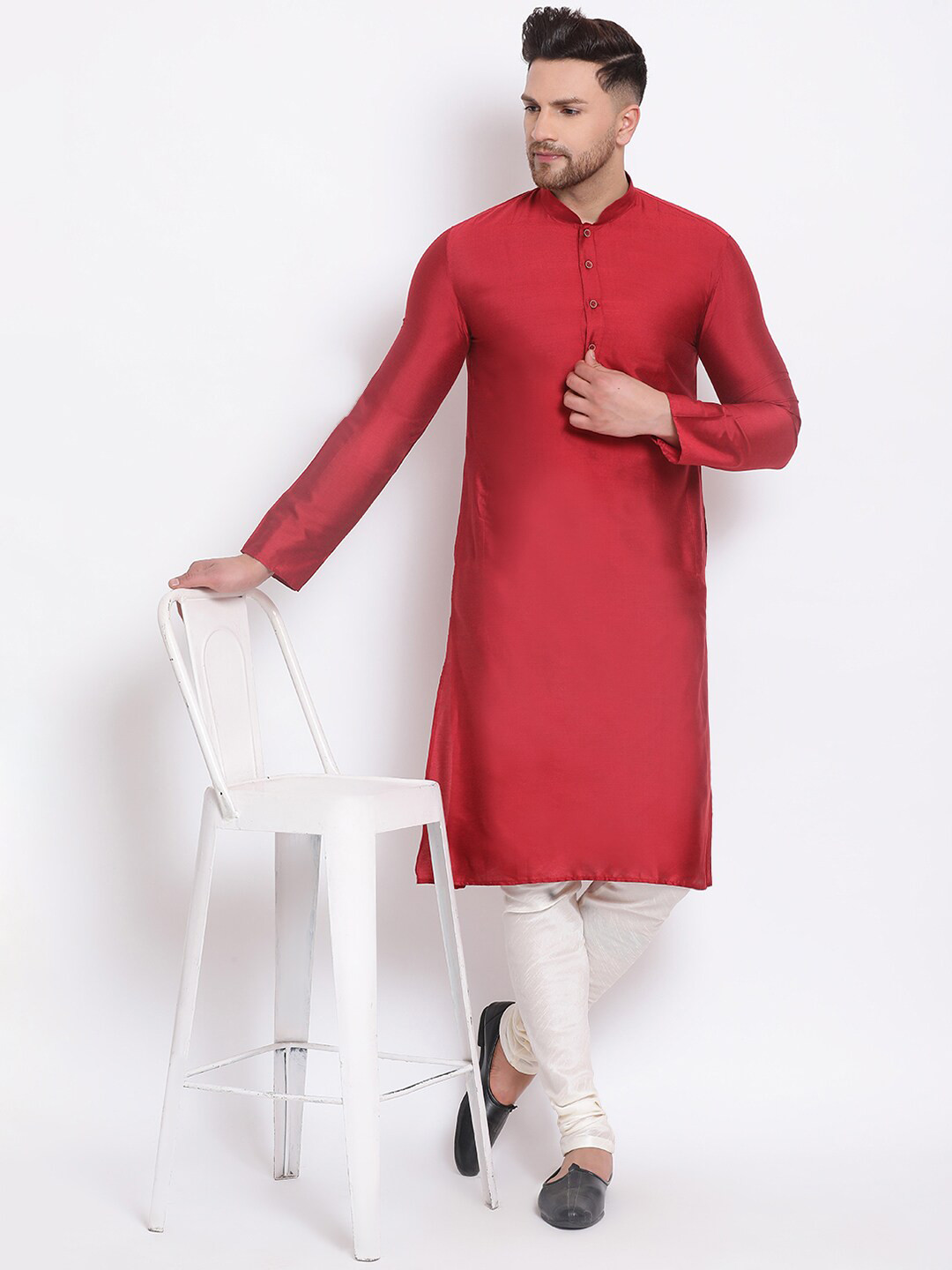 

Sanwara Men Maroon Cotton Silk Kurta