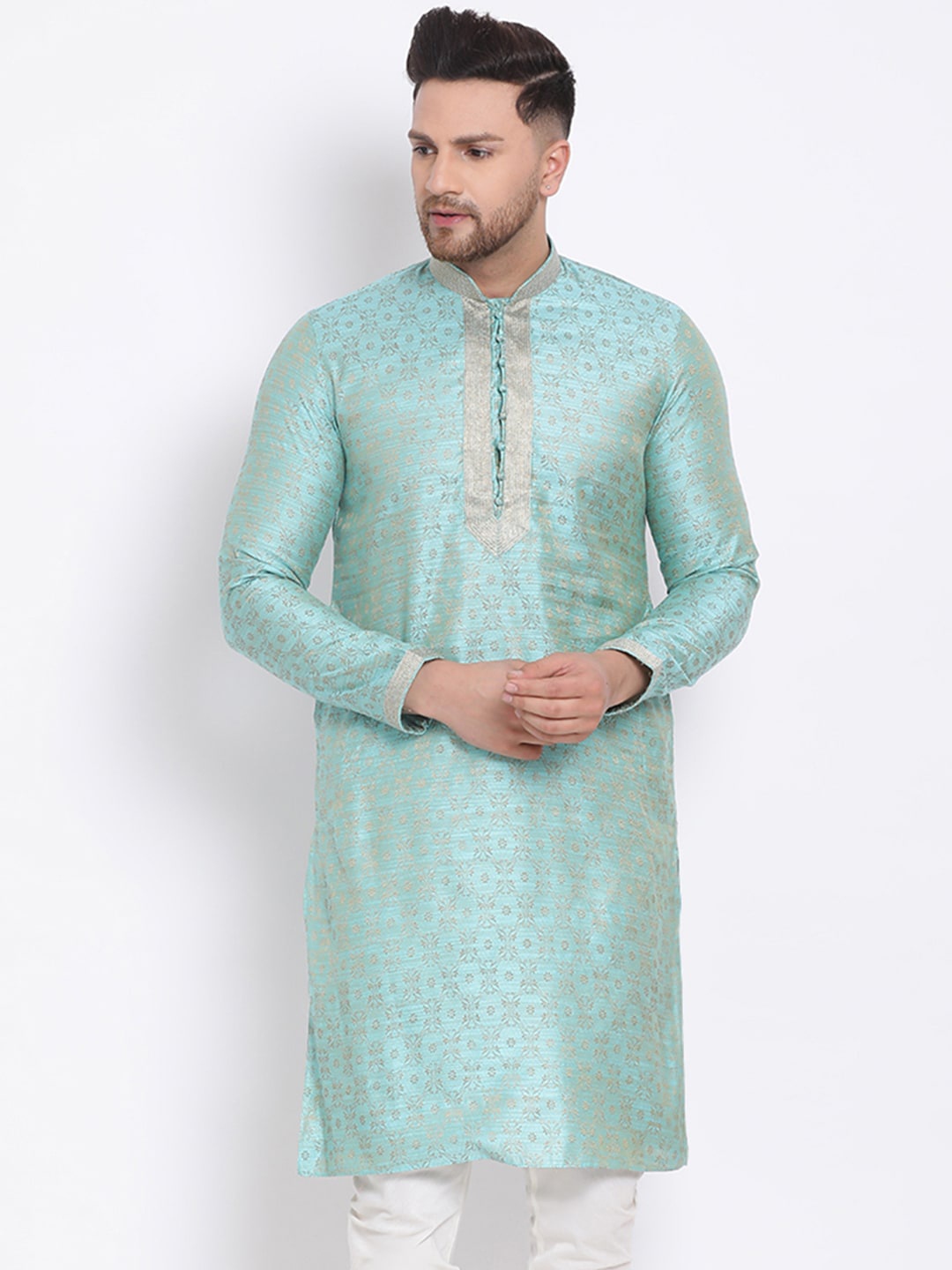 

Sanwara Men Blue Floral Thread Work Mandarin Collar Kurta