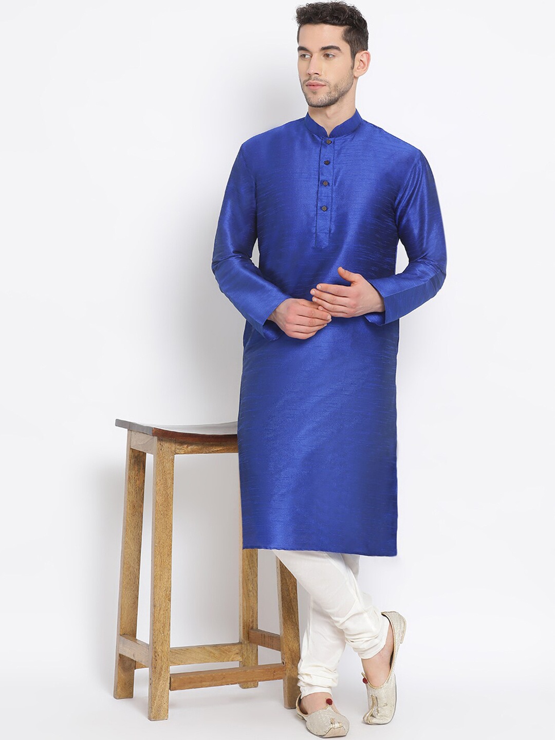 Sanwara Men Blue Solid Kurta with Churidar
