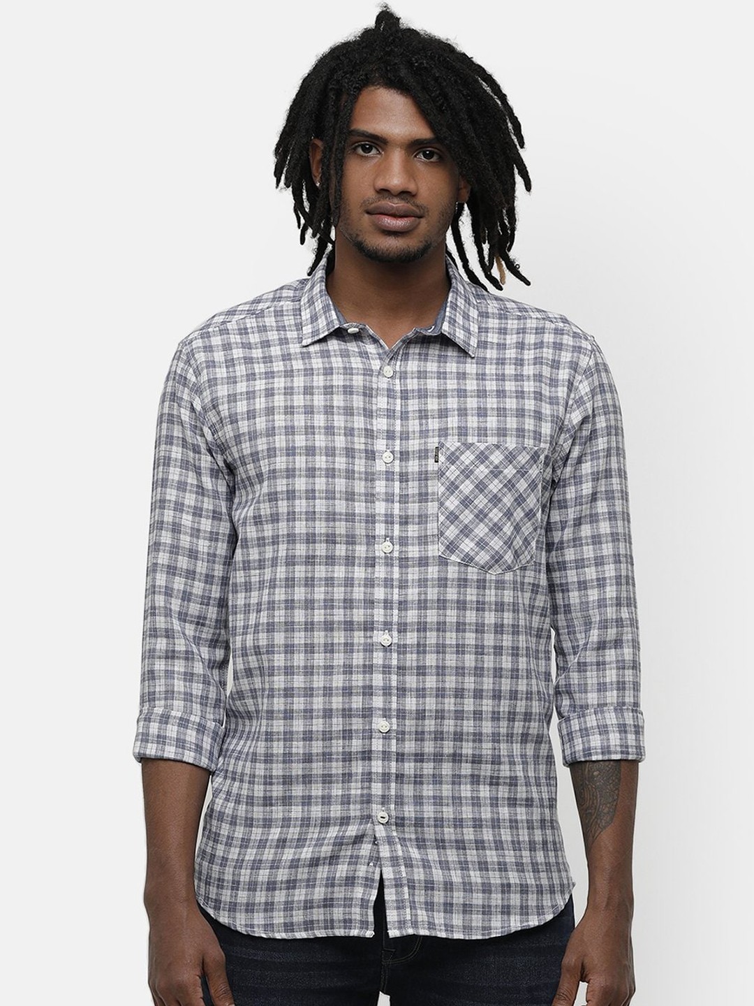 

Voi Jeans Men Grey Slim Fit Checked Casual Shirt