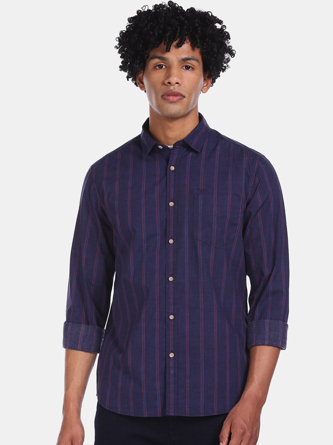 

Flying Machine Men Navy Blue & Red Regular Fit Striped Cotton Casual Shirt