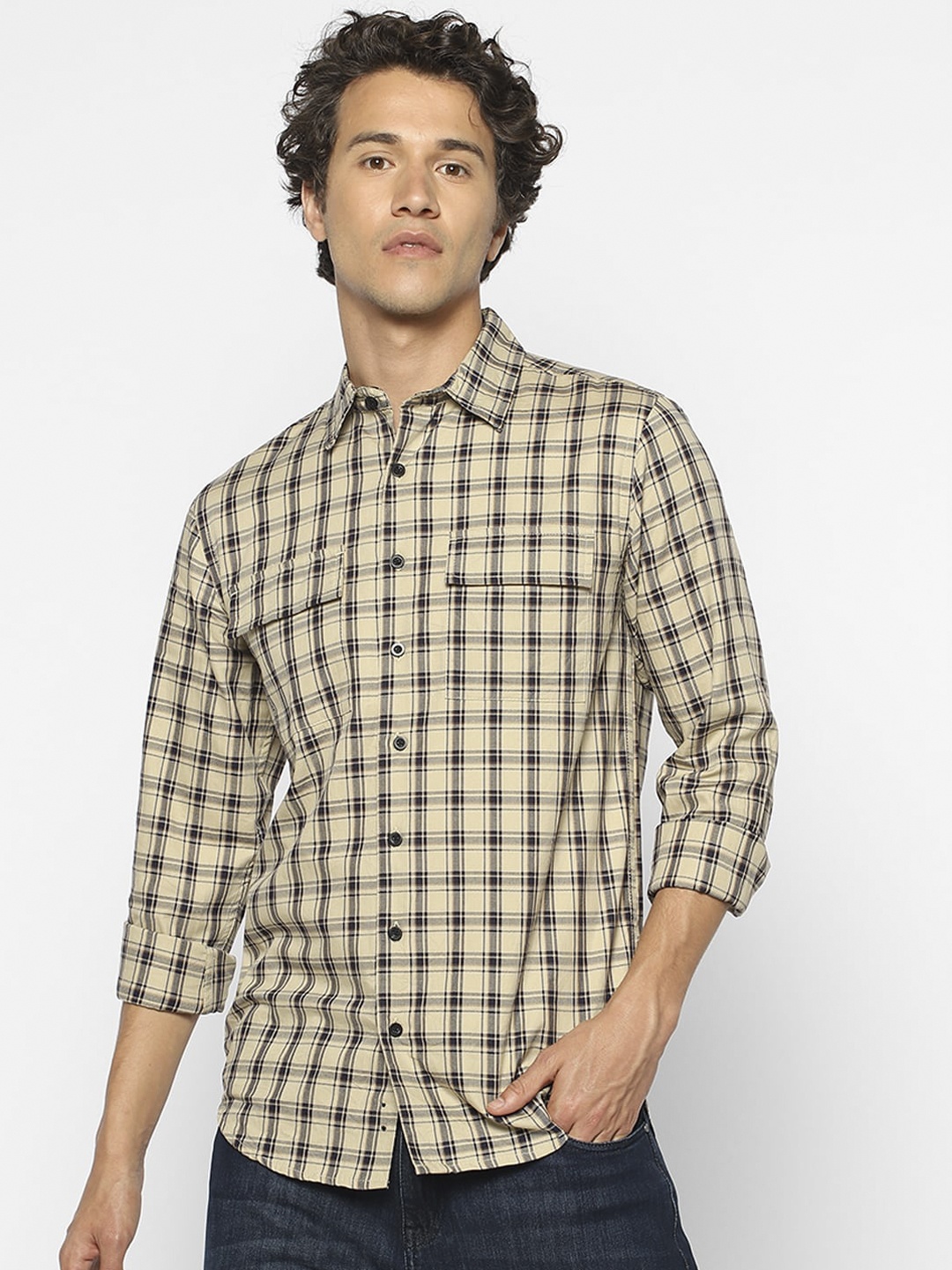 

FOREVER 21 Men Beige Regular Fit Checked Casual Shirt