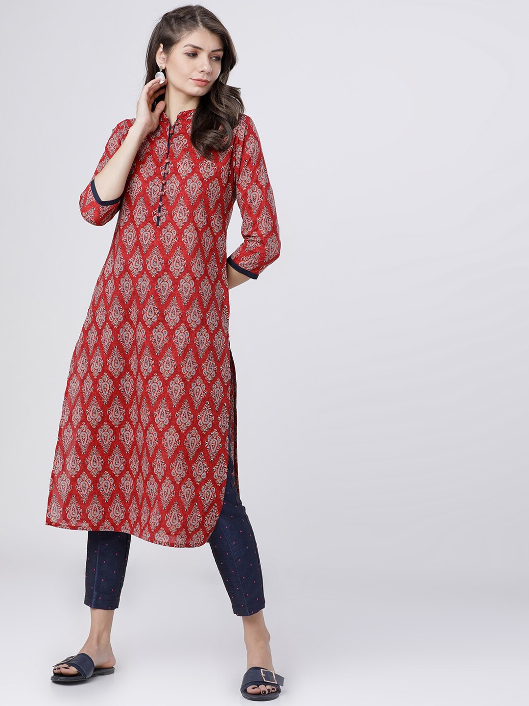 

Vishudh Women Maroon Printed Straight Kurta