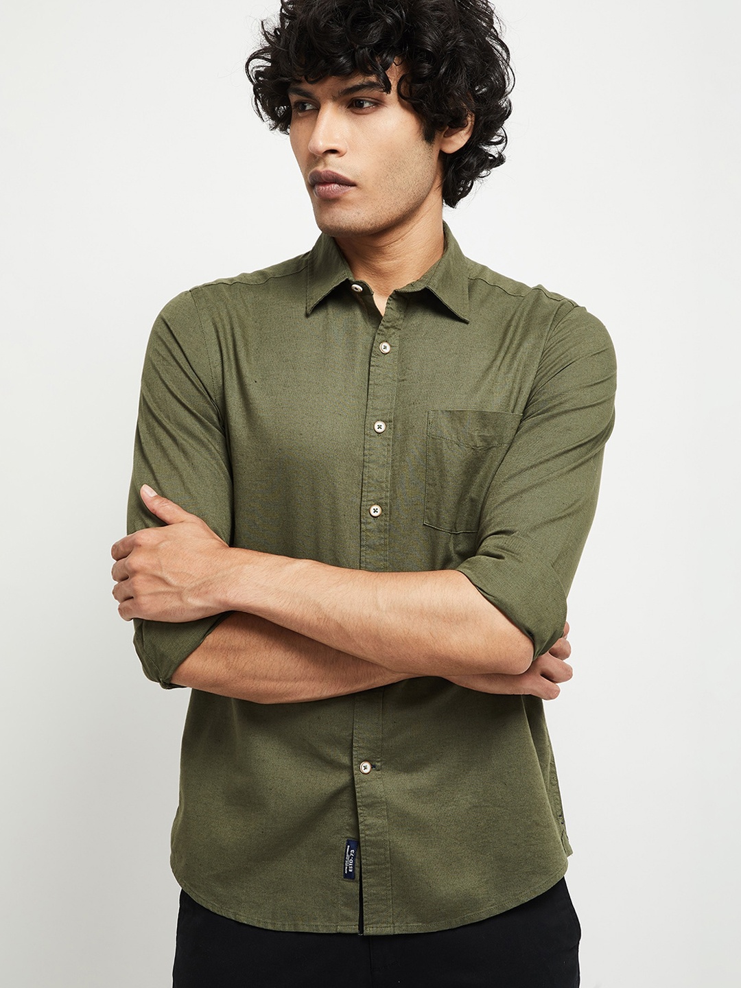 

max Men Green Slim Fit Solid Casual Shirt