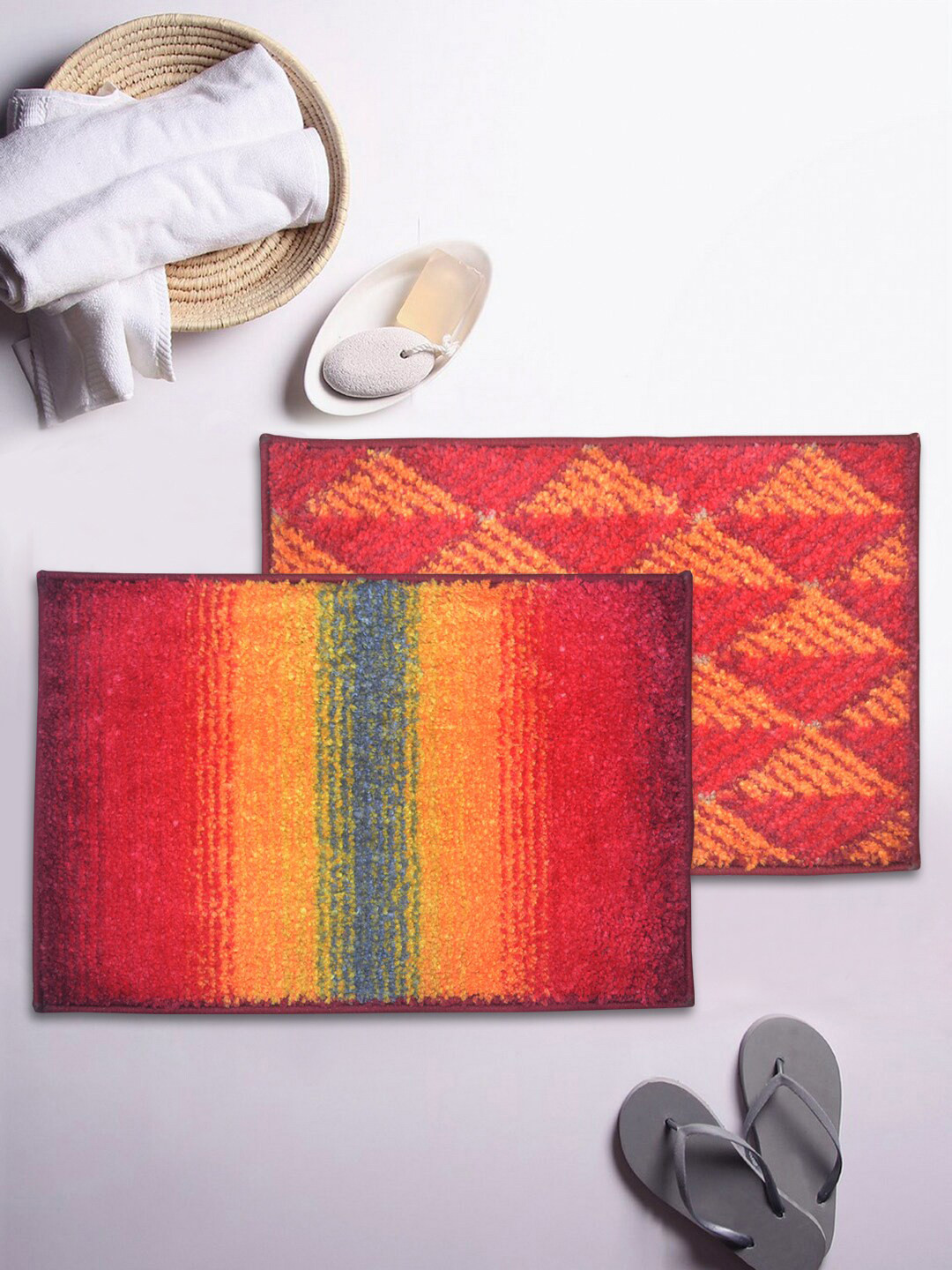 

BIANCA Set Of 2 Printed 1850 GSM Microfibre Anti-Skid Bath Rugs, Red