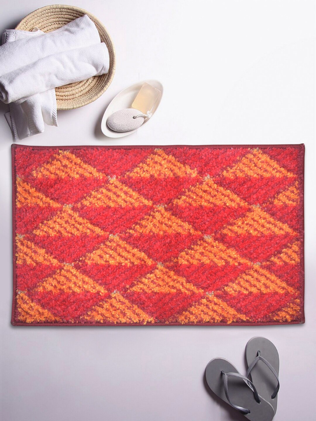 

BIANCA Red & Brown Printed 1850 GSM Microfibre Anti-Skid Bath Rug
