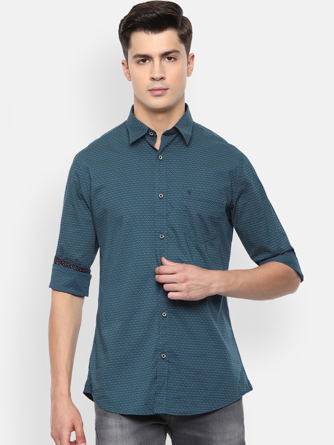 

Van Heusen Sport Men Teal Blue & White Regular Fit Printed Pure Cotton Casual Shirt