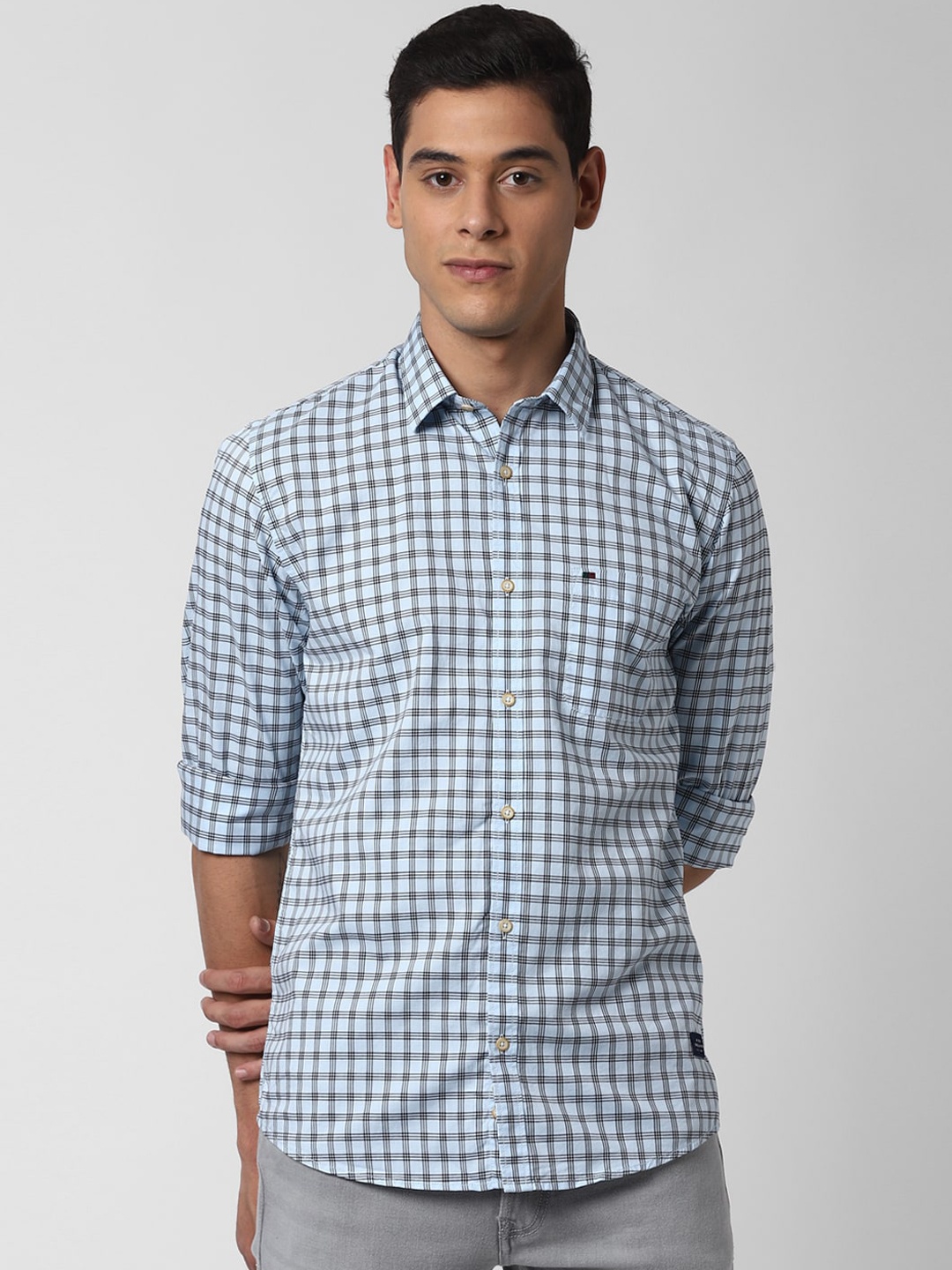 

Peter England Casuals Men Blue & Black Slim Fit Checked Cotton Casual Shirt