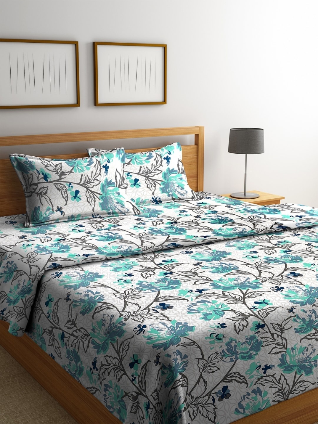 

ROMEE Off White & Blue Floral Printed Double King Reversible AC Comforter with Bedsheet and 2 Pillow Covers