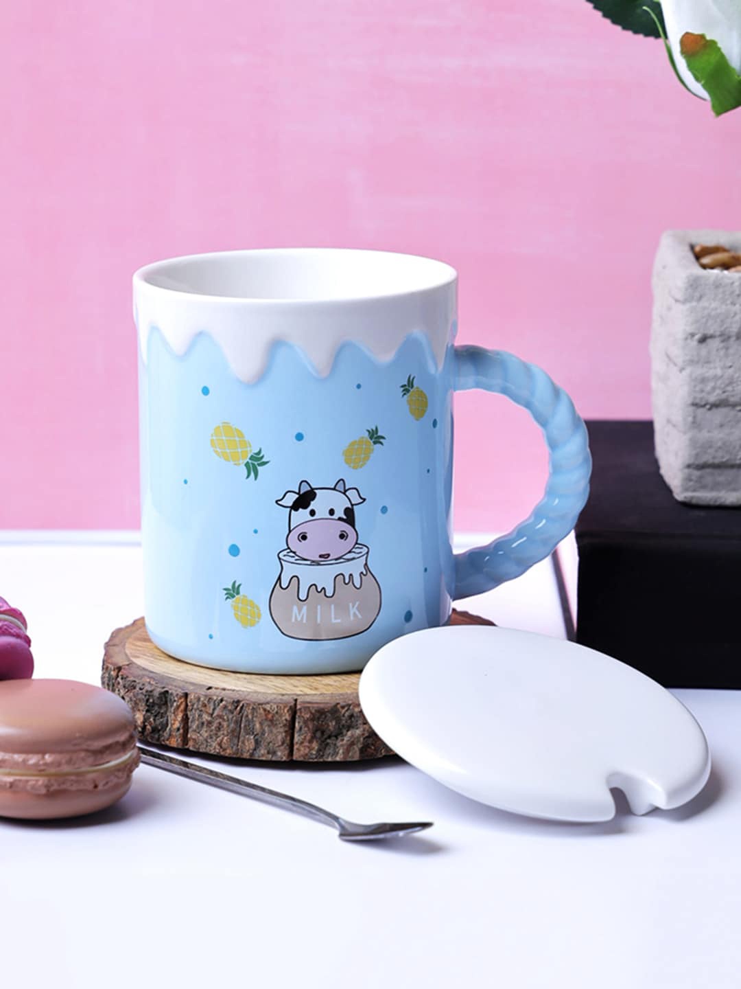 

A Vintage Affair- Home Decor Blue Pineapples Printed Ceramic Mug