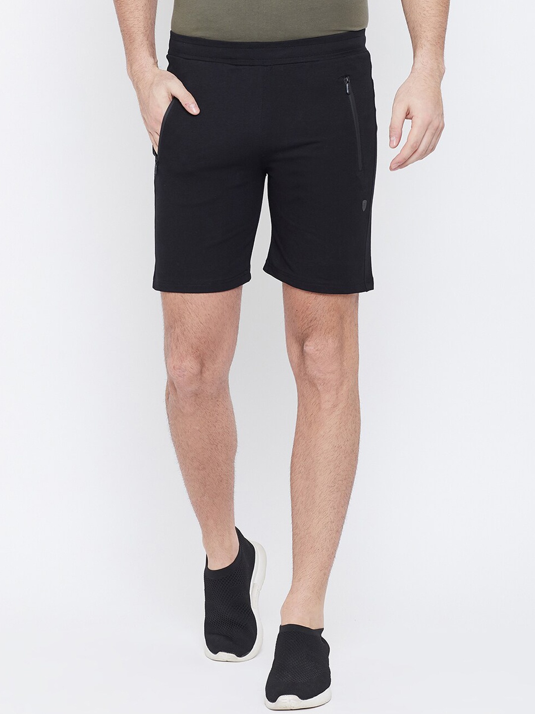 

Okane Men Black Solid Regular Fit Sports Shorts