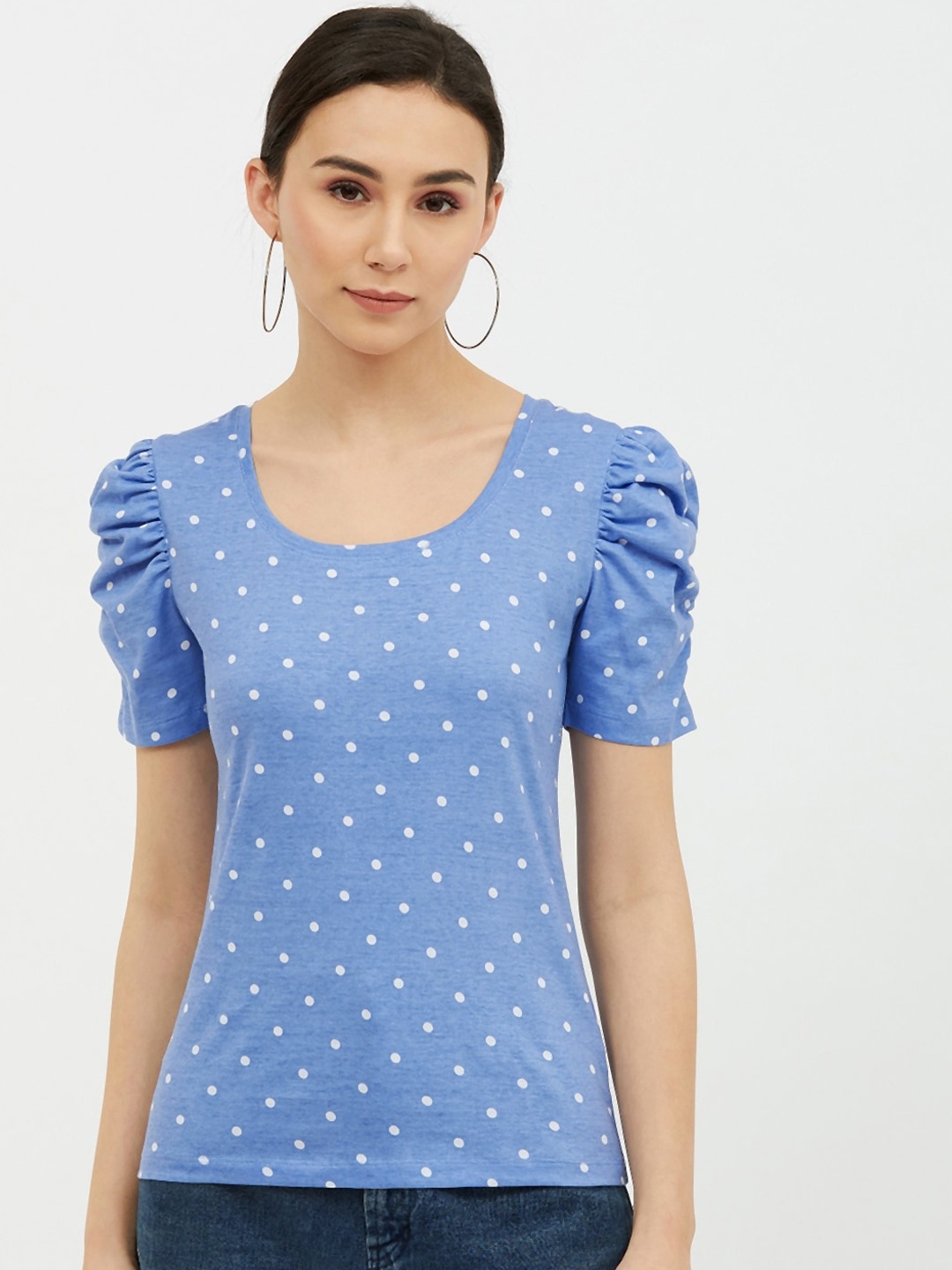 Harpa Women Blue Polka Dots Printed Scoop Neck T-shirt
