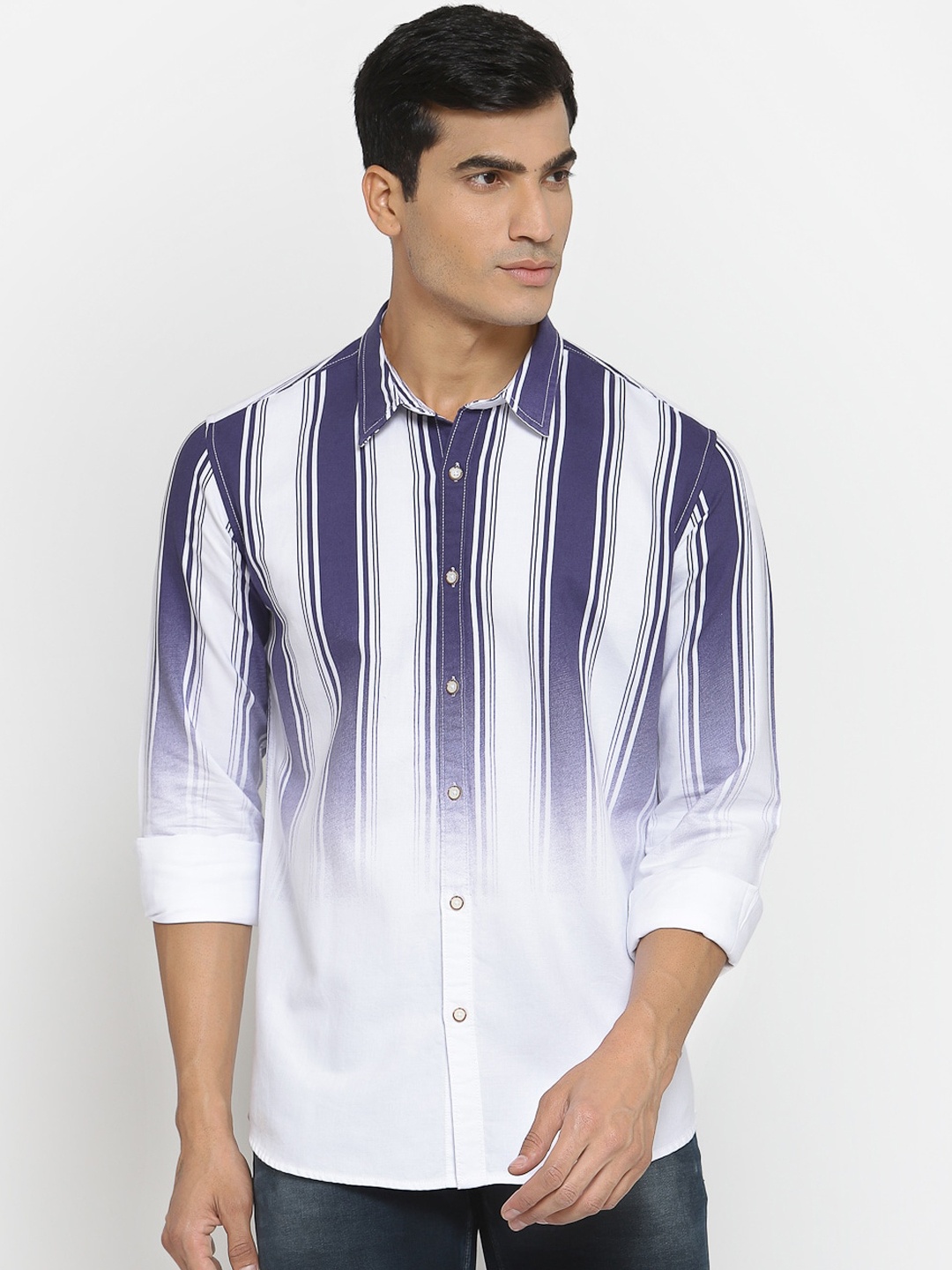 

Pepe Jeans Men Navy Blue & White Regular Fit Striped Pure Cotton Casual Shirt