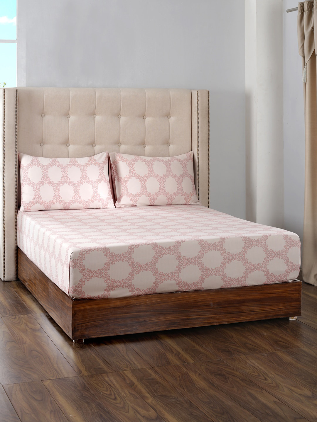 

MASPAR Peach-Coloured Ethnic Motifs 400 TC Cotton 1 King Bedsheet with 2 Pillow Covers