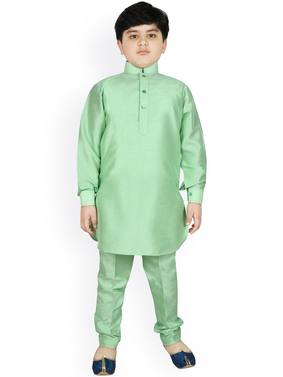 

SG YUVRAJ Boys Green Solid Kurta with Churidar