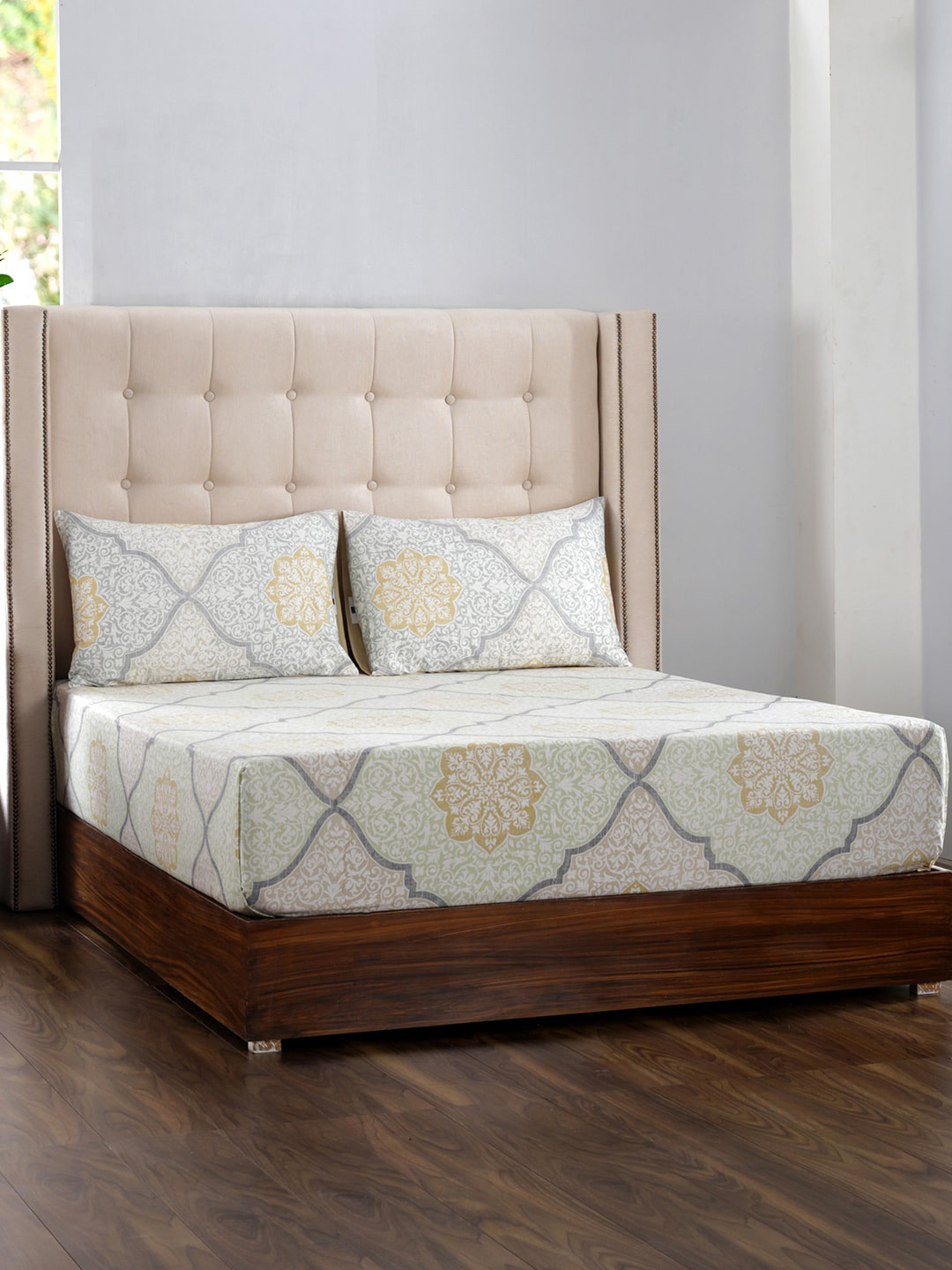 

MASPAR White & Grey Melange Ethnic Motifs 400 TC Cotton 1 King Bedsheet with 2 Pillow Covers