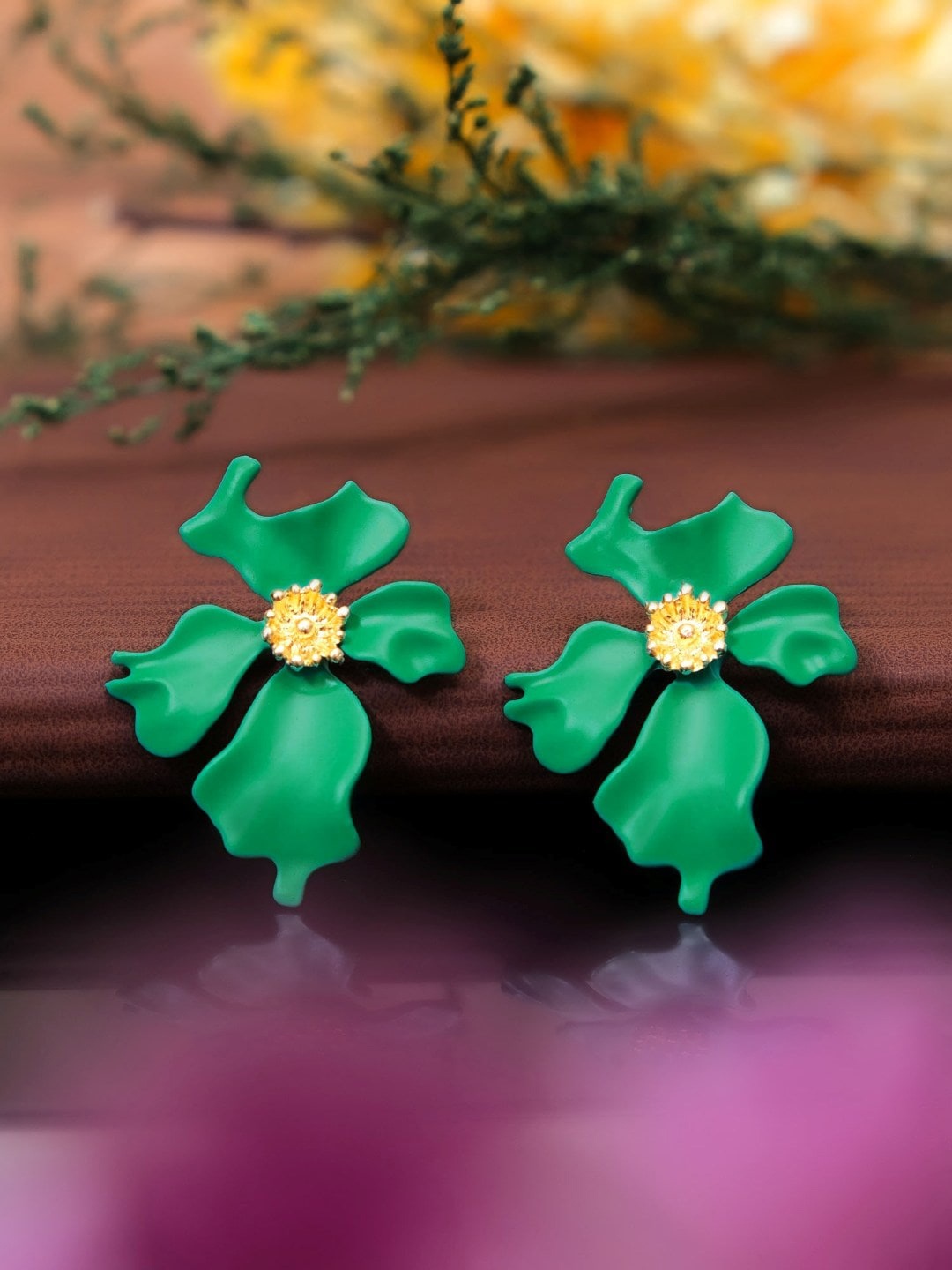 

Crunchy Fashion Green & Brass-Plated Floral Studs