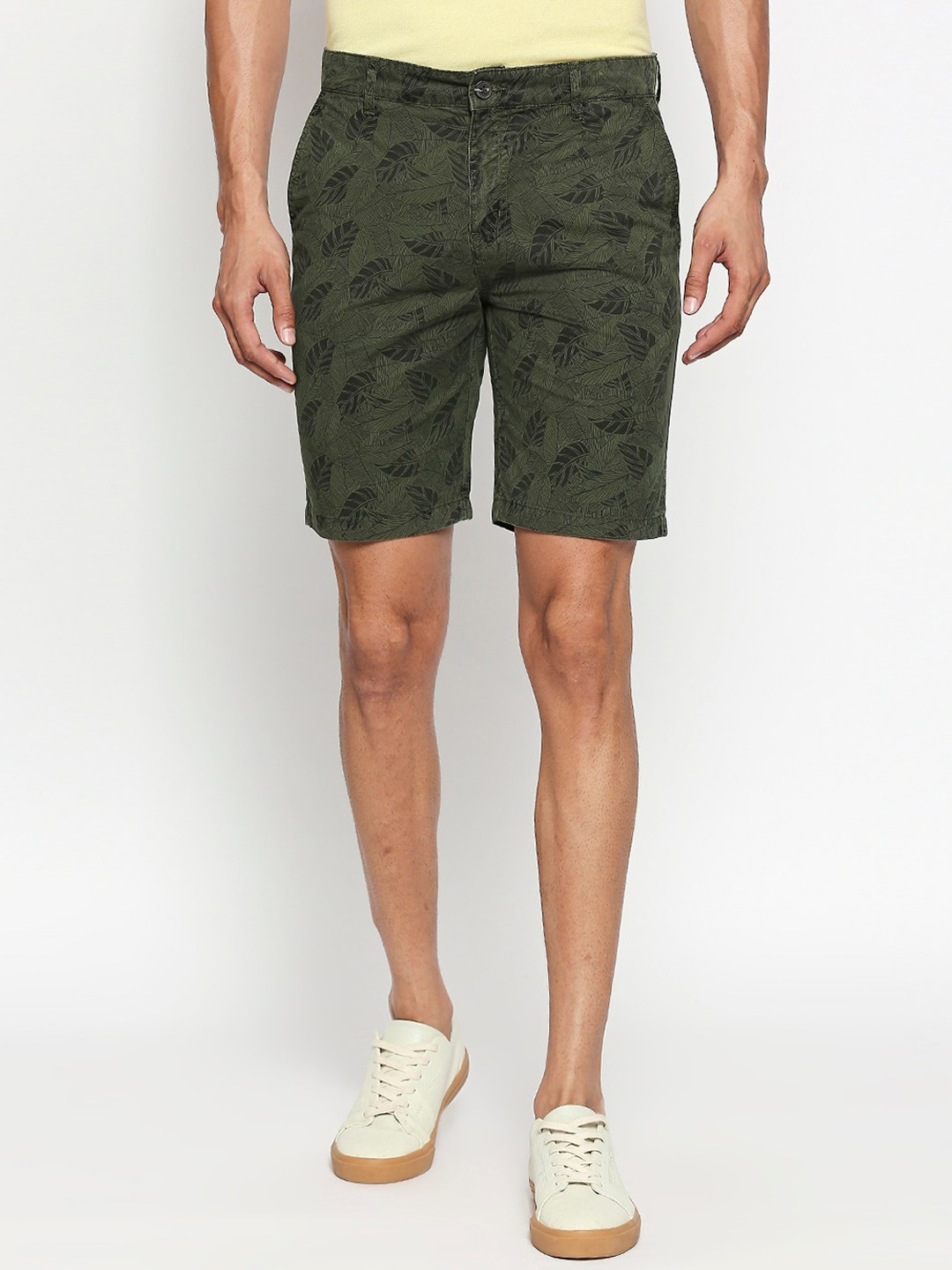 

People Men Olive Green Printed Regular Fit Regular Shorts