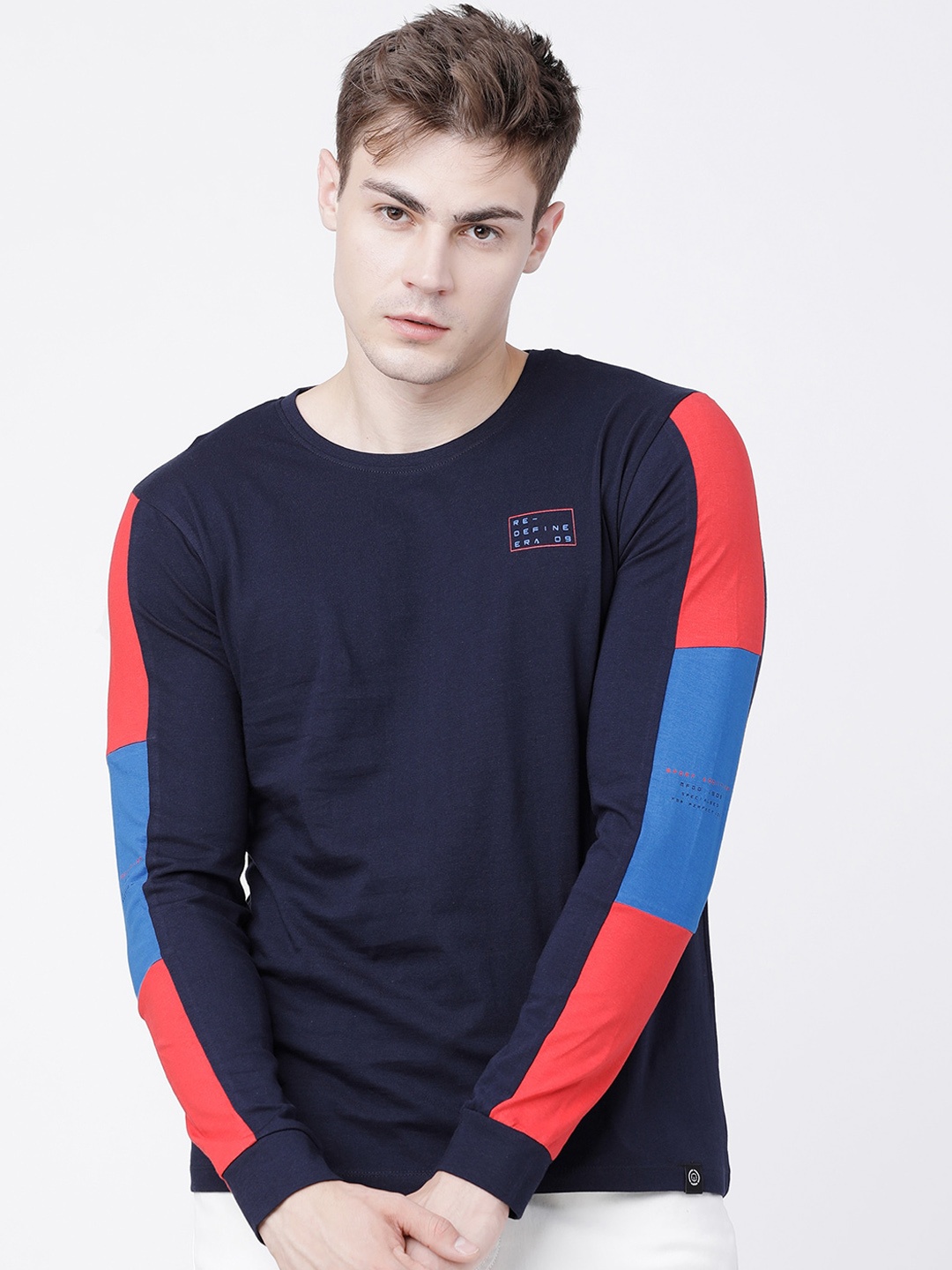 

LOCOMOTIVE Men Navy Blue Solid Round Neck T-shirt