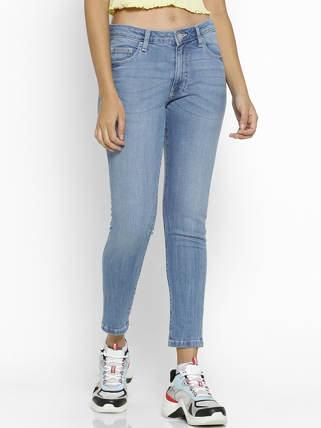 

FOREVER 21 Women Blue Regular Fit Mid-Rise Clean Look Stretchable Jeans