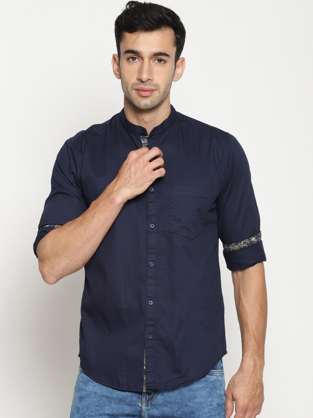 

IVOC Men Navy Blue Slim Fit Solid Cotton Casual Shirt