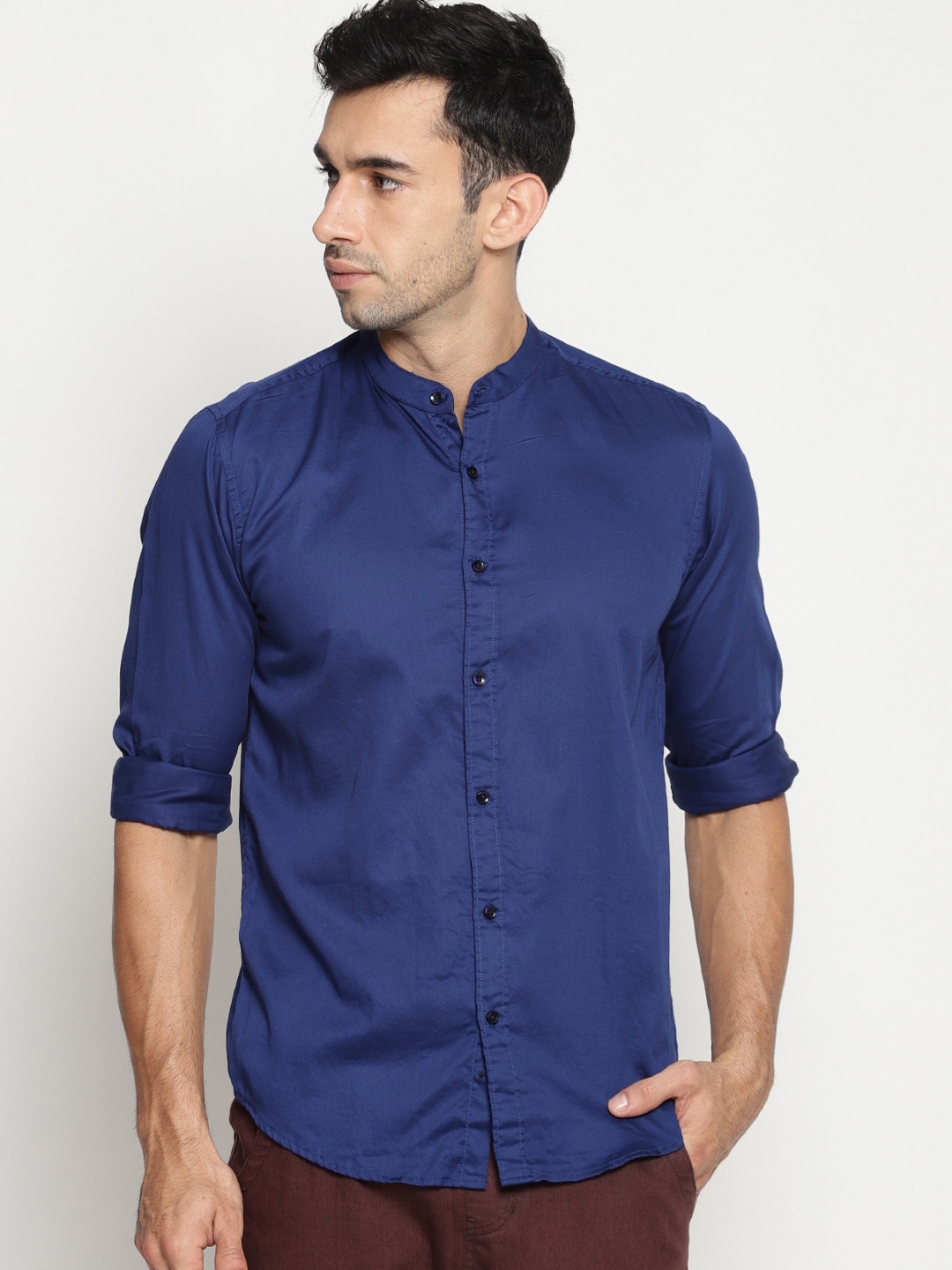 

IVOC Men Blue Slim Fit Solid Cotton Casual Shirt