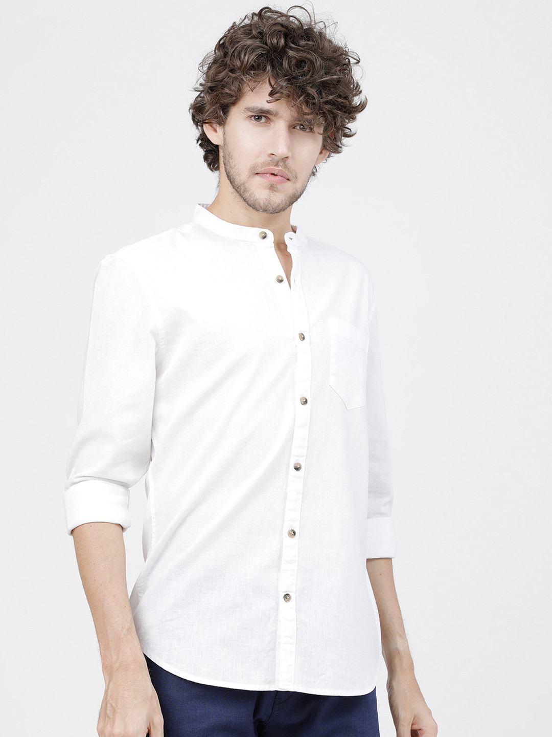 

HIGHLANDER Men White Slim Fit Solid Casual Shirt