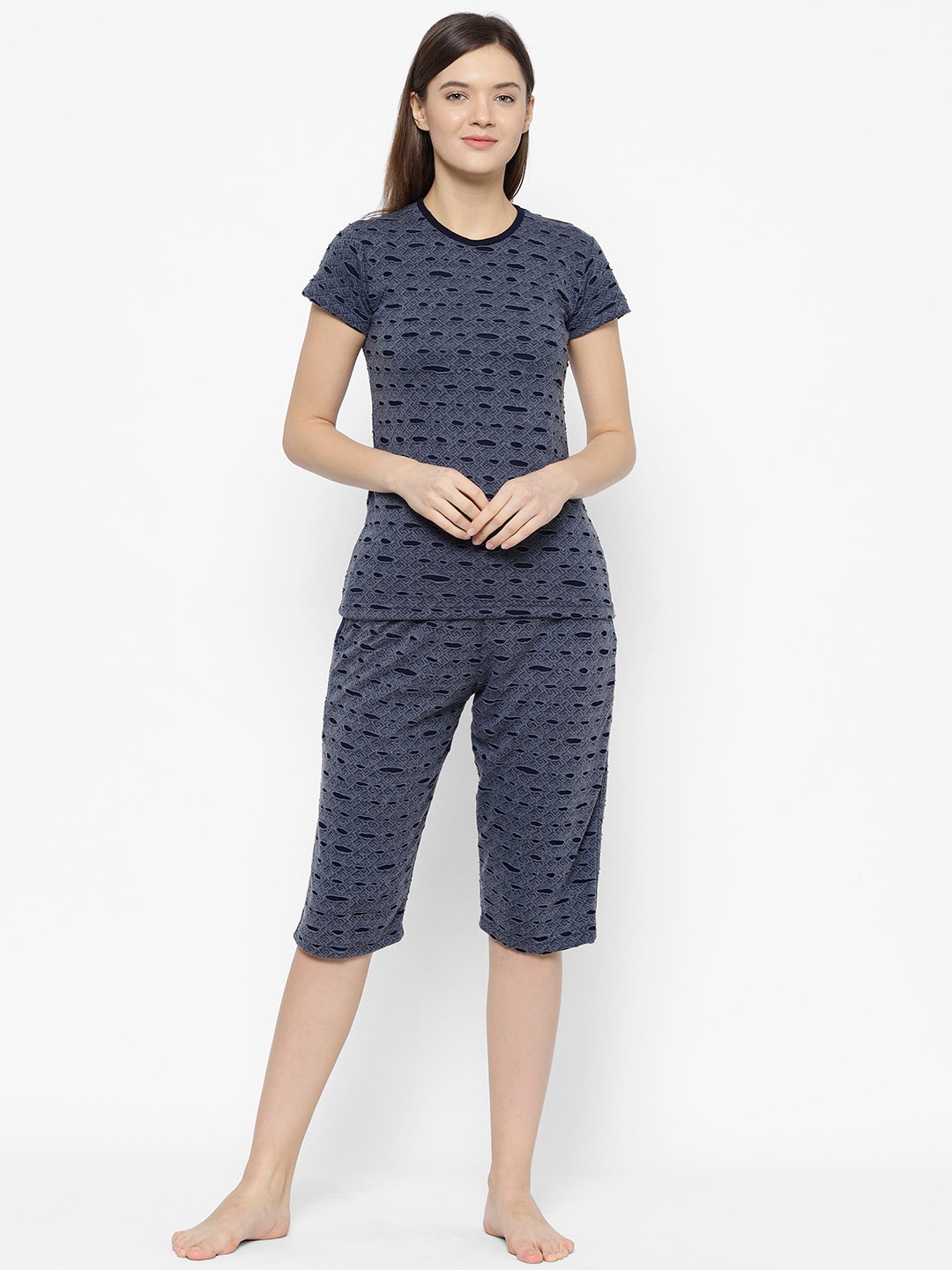 

VIMAL JONNEY Women Blue Solid Night suit