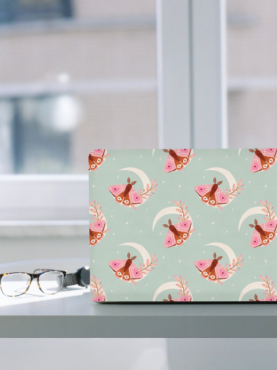 

happywagon Mint Green & Pink Printed Laptop Skin