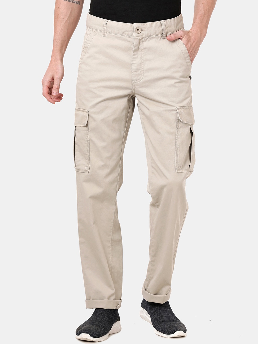 

t-base Men Cream-Coloured Slim Fit Solid Cargos