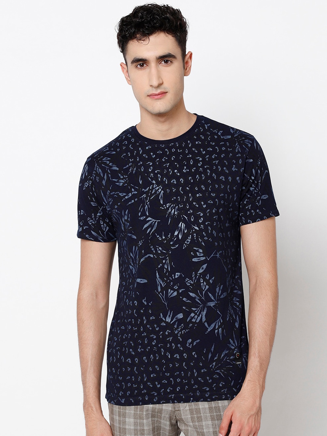 

Blackberrys Men Navy Blue Printed Round Neck T-shirt
