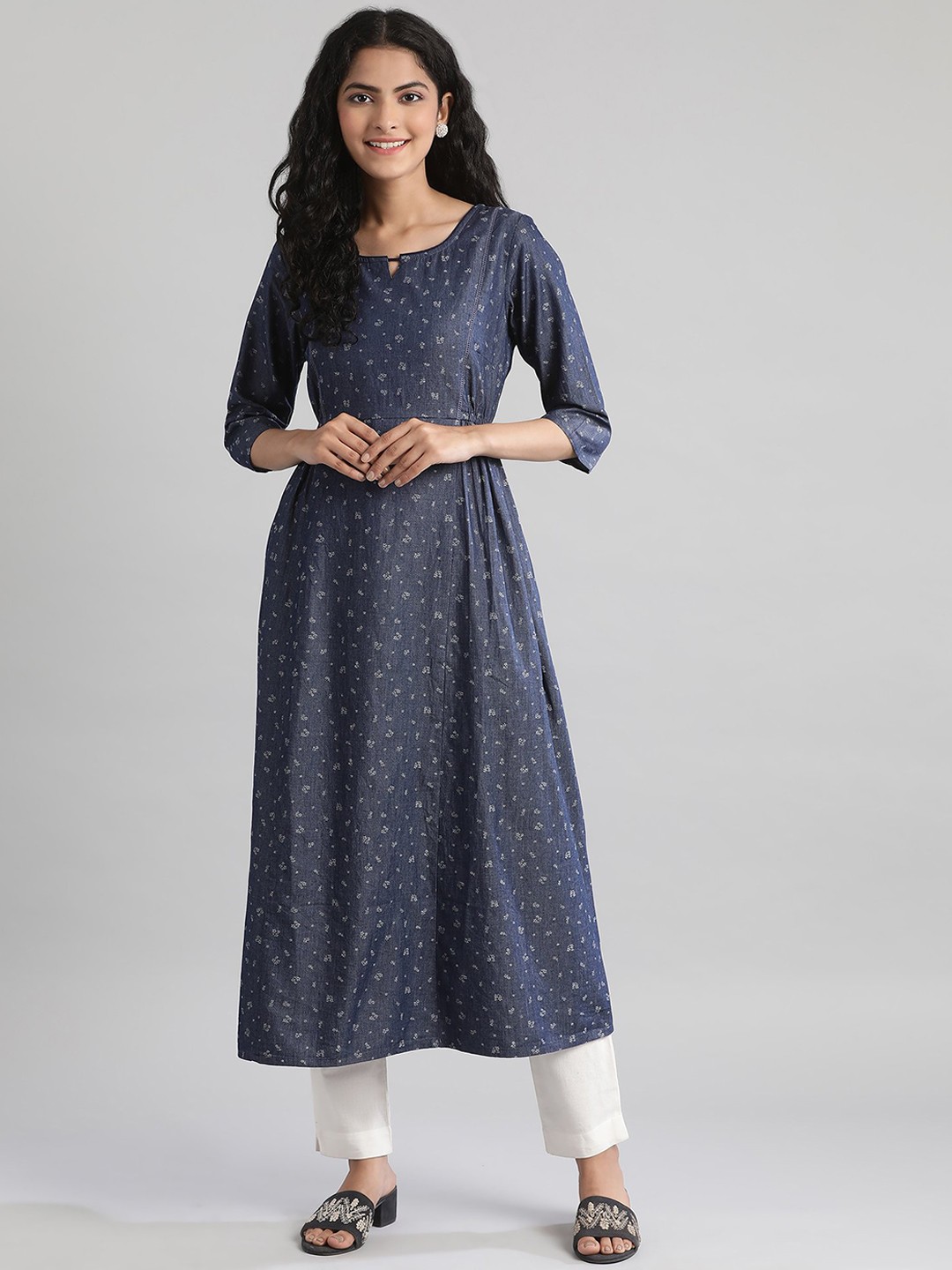

AURELIA Women Navy Blue Floral Printed Indigo Denim Kurta