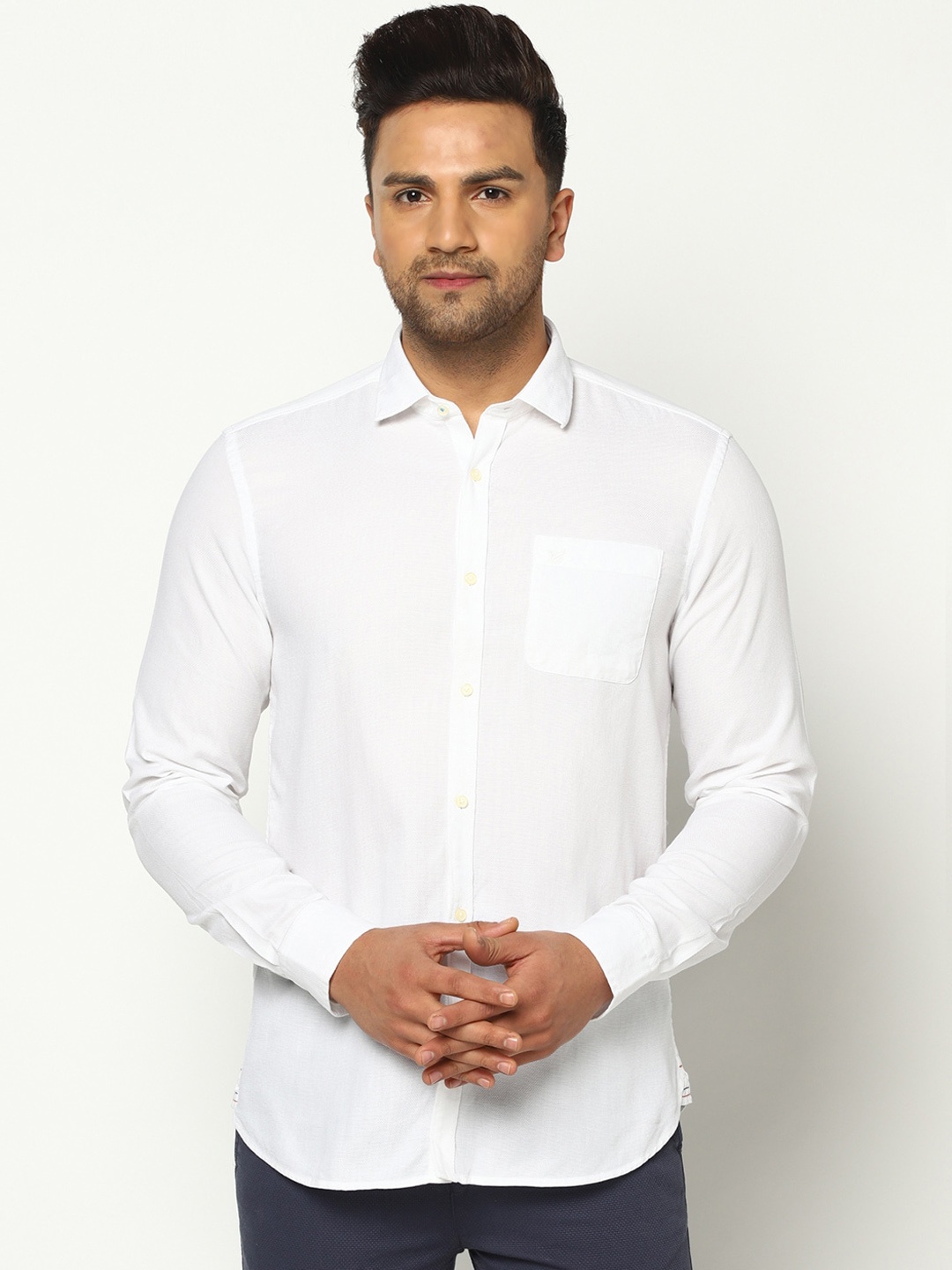 

Blackberrys Men White Cotton Slim Fit Solid Casual Shirt