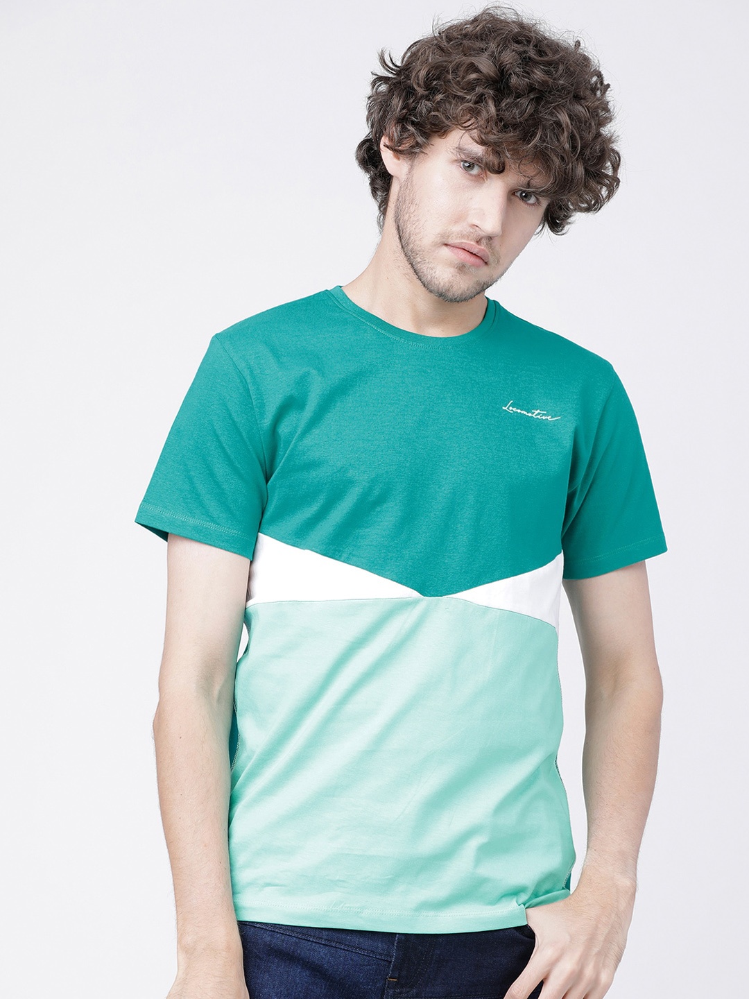 

LOCOMOTIVE Men White & Blue Colourblocked Round Neck T-shirt