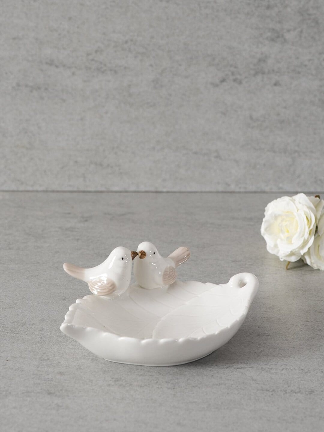 

THEDECORKART White & Beige Little Birdies Mini Platter
