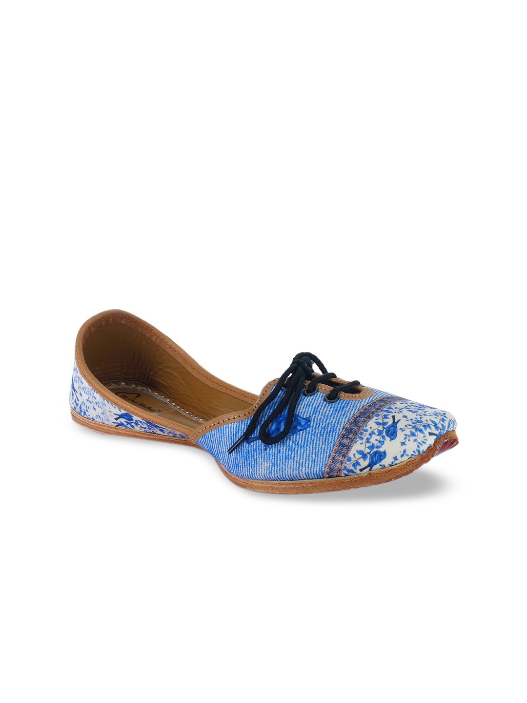 

The Desi Dulhan Women Blue Printed Fabric & Leather Mojaris