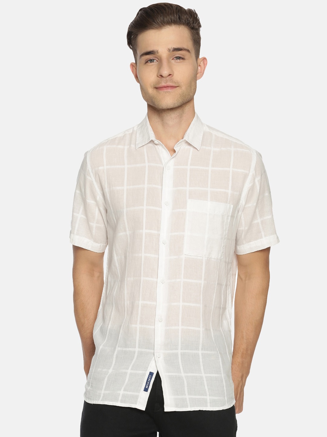 

Bene Kleed Men White Regular Fit Checked Casual Shirt
