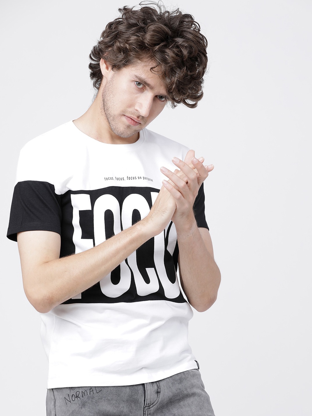 

LOCOMOTIVE Men White & Black Colourblocked Round Neck T-shirt