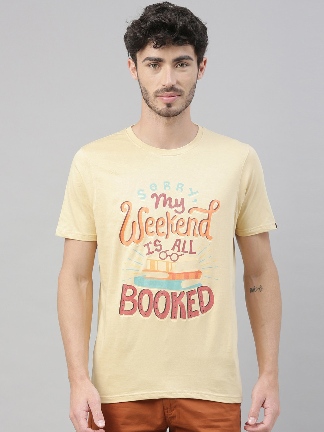 

Bushirt Men Beige Brown Printed Round Neck Cotton Pure Cotton T-shirt