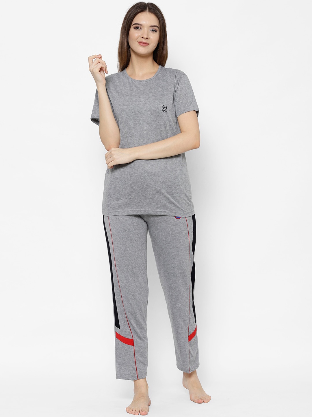 

VIMAL JONNEY Women Grey Solid Night suit