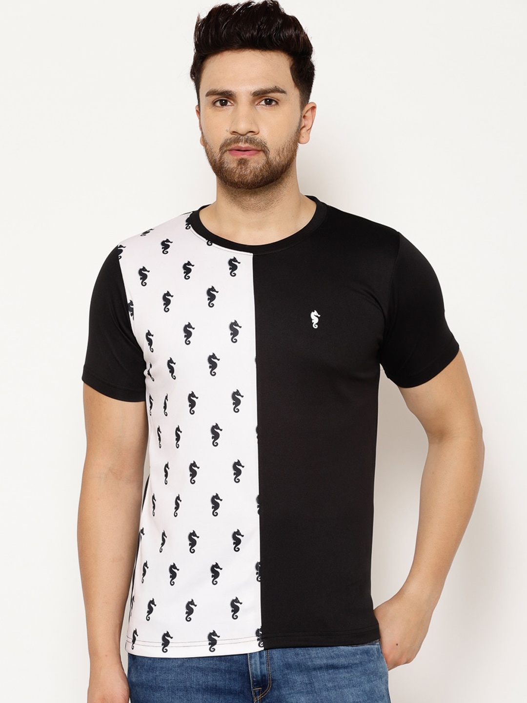 

EPPE Men White & Black Printed Round Neck T-shirt
