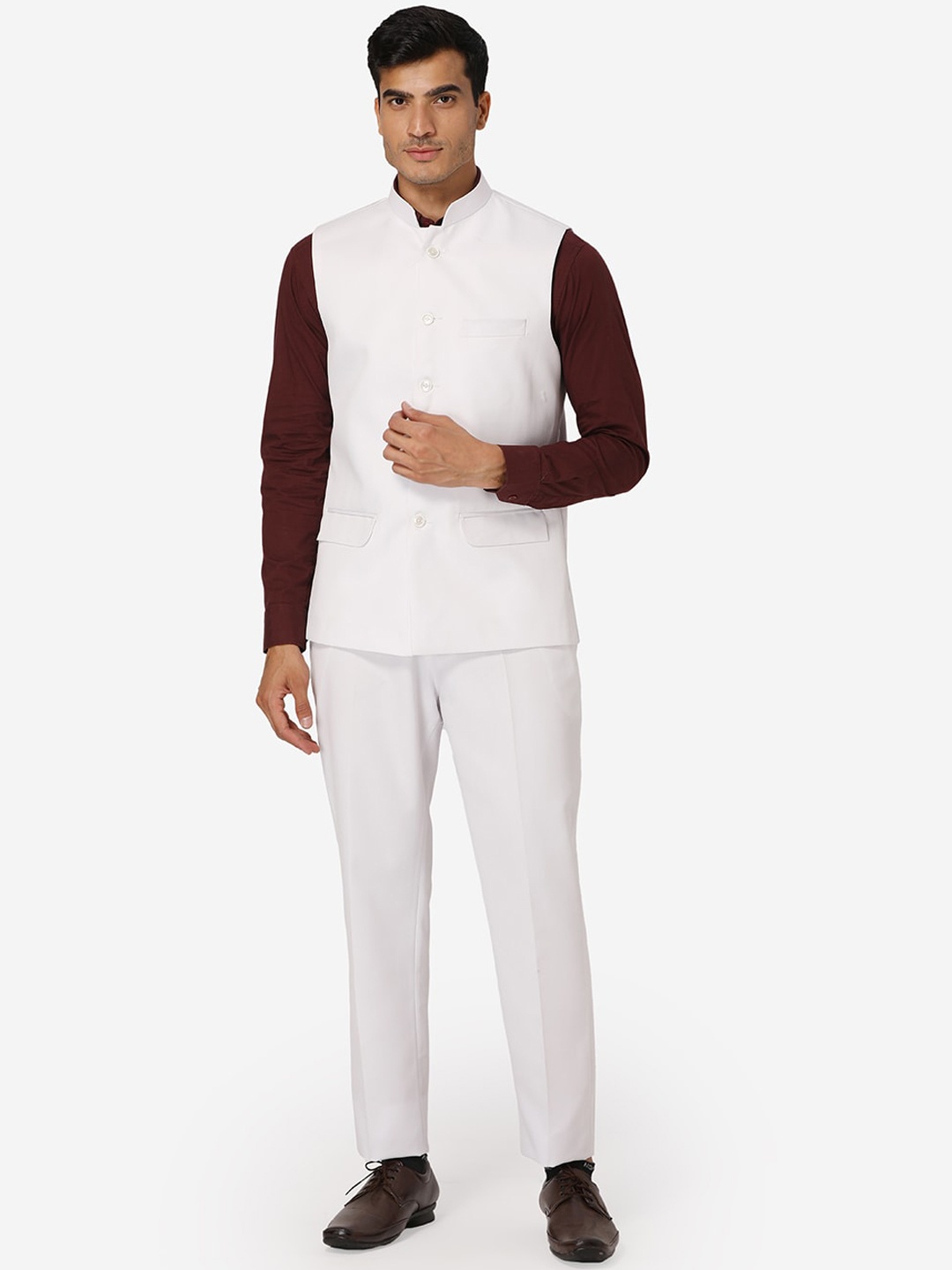 

Wintage Men White Solid Bandhgala Formal Two-Piece Suit