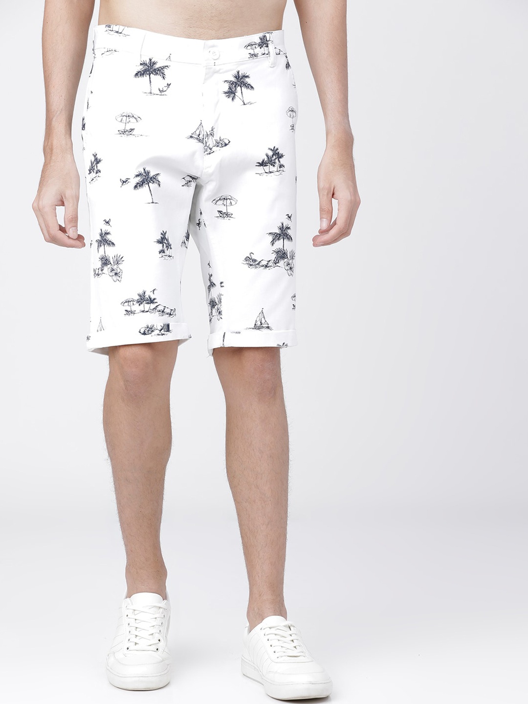 

HIGHLANDER Men White Printed Slim Fit Chino Shorts