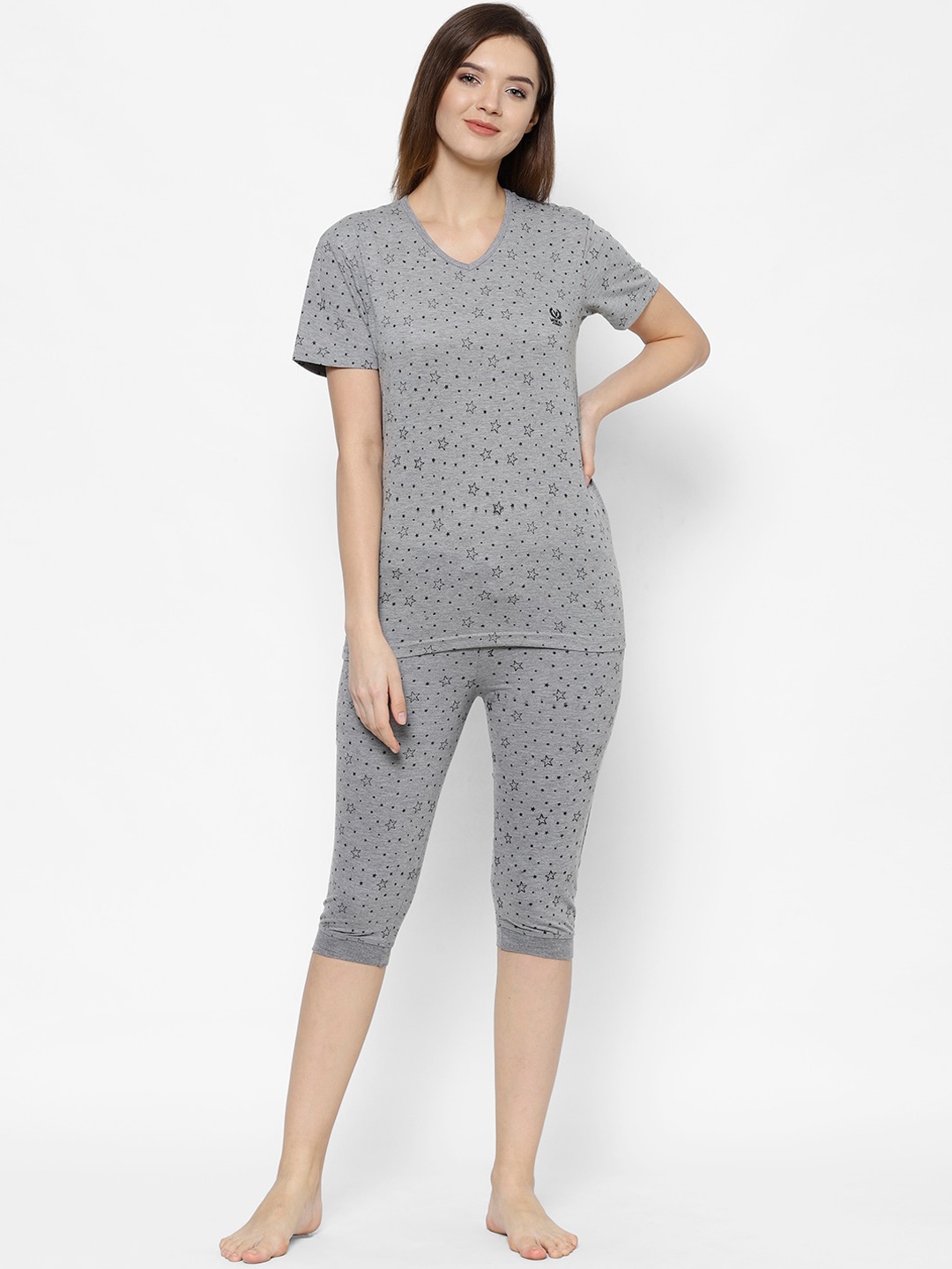 

VIMAL JONNEY Women Grey & Black Printed Night suit