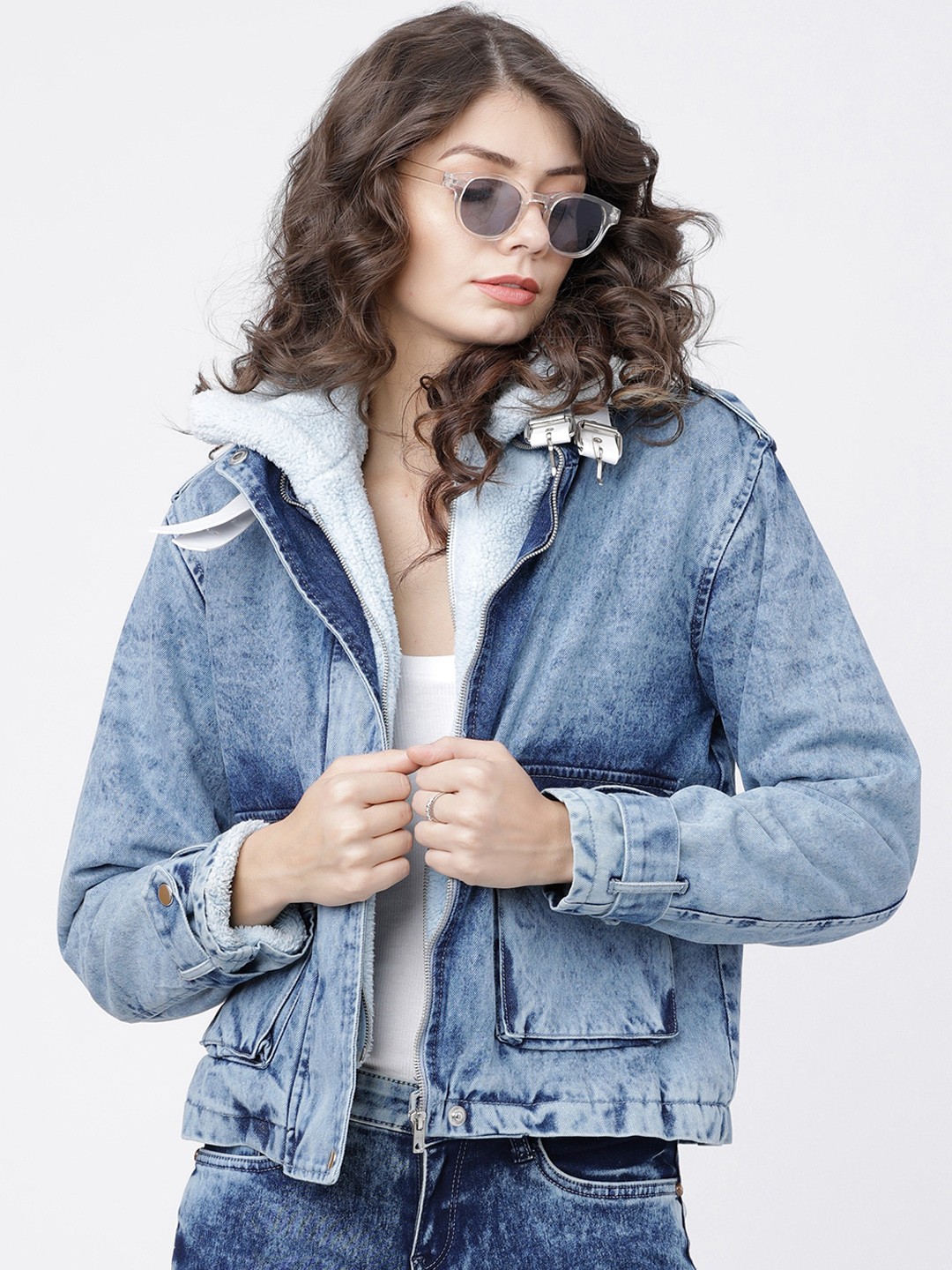 

Tokyo Talkies Women Blue Solid Denim Jacket