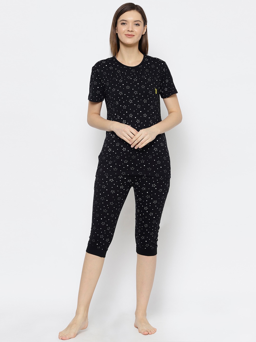 

VIMAL JONNEY Women Black & White Printed Cotton Night Suit PRT_1BLK_T_F1_02